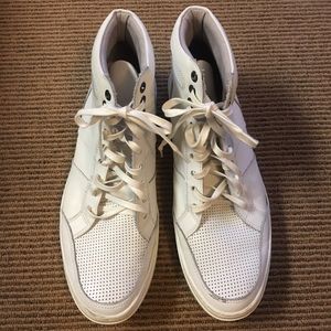 Men’s white leather sneakers